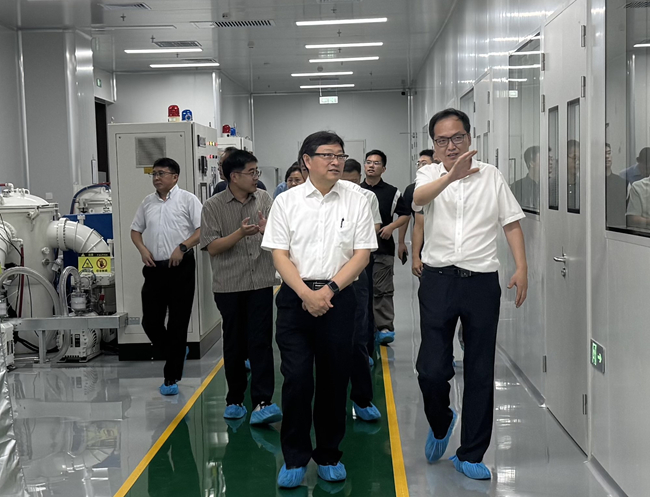 中国有研党委副书记、总经理艾磊一行到有研工研院调研